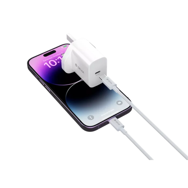 Devia – Bundle Pack – 20W USB-C 3-Pin UK Plug & USB-C Earphones – White gallery image